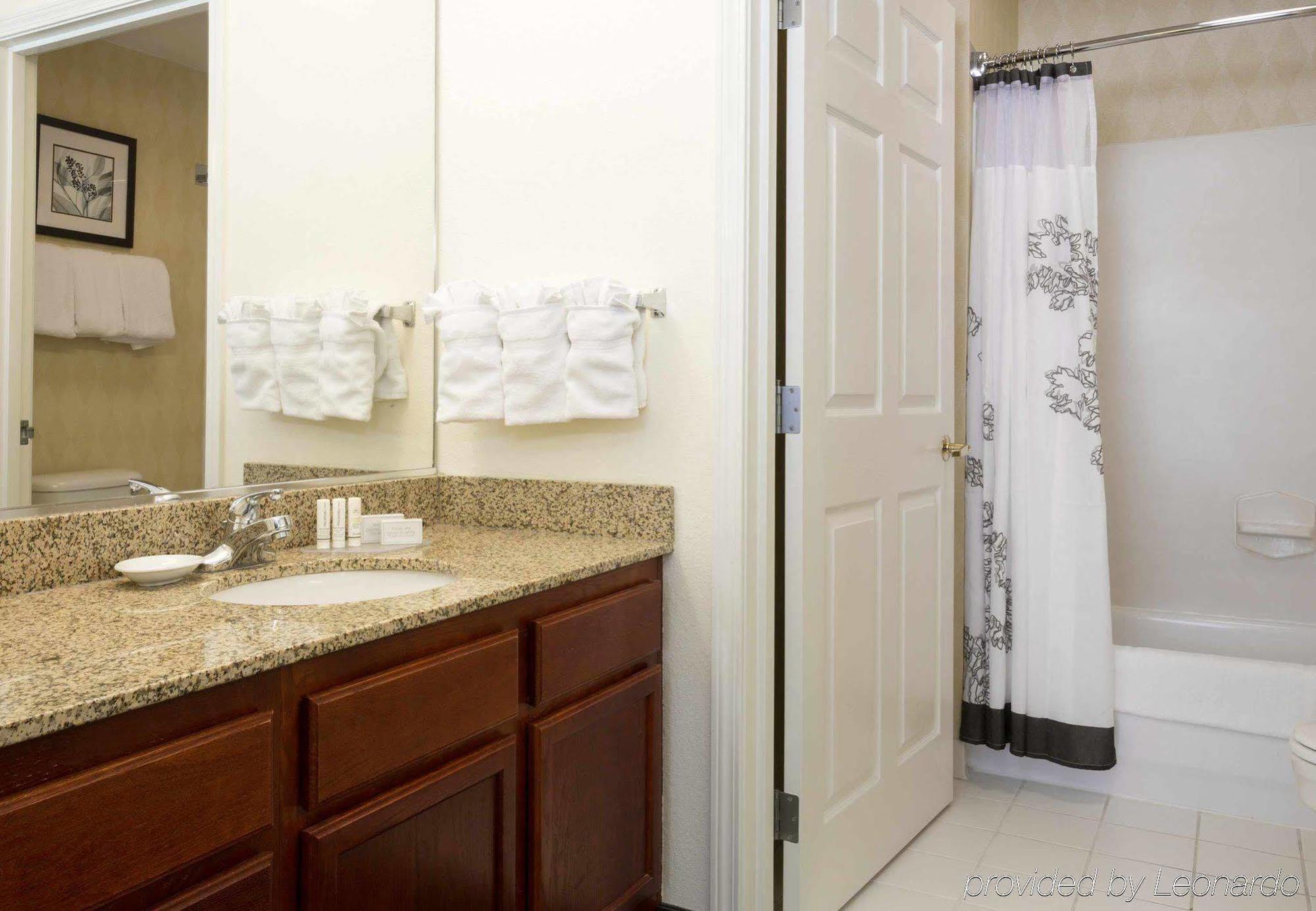 Residence Inn Houston North Екстериор снимка