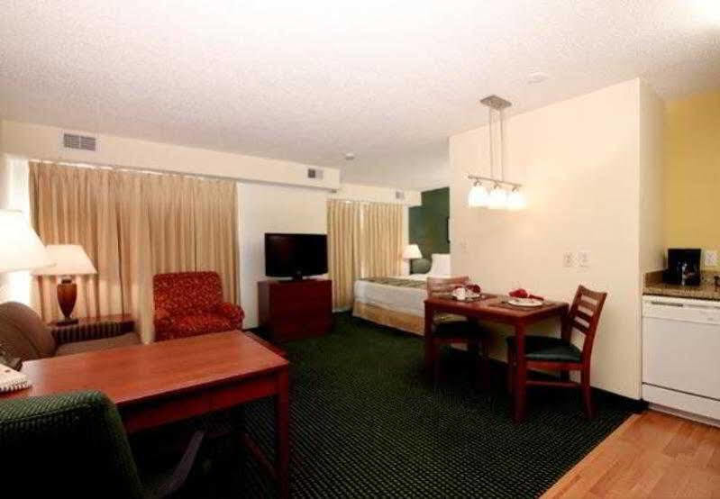 Residence Inn Houston North Екстериор снимка