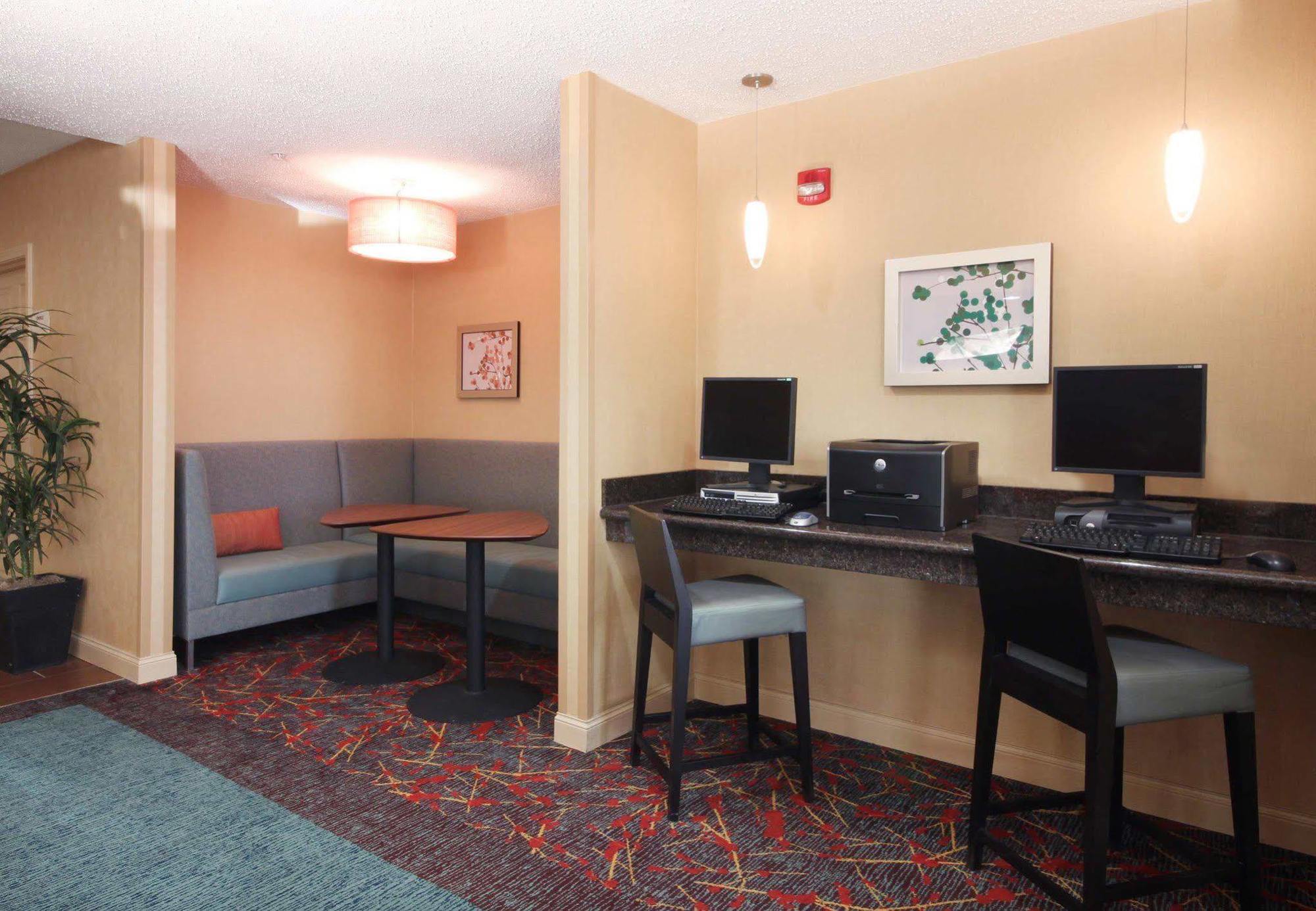 Residence Inn Houston North Съоръжения снимка